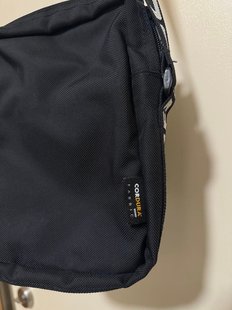 Supreme ショルダーバッグ 黒 コーデュラ