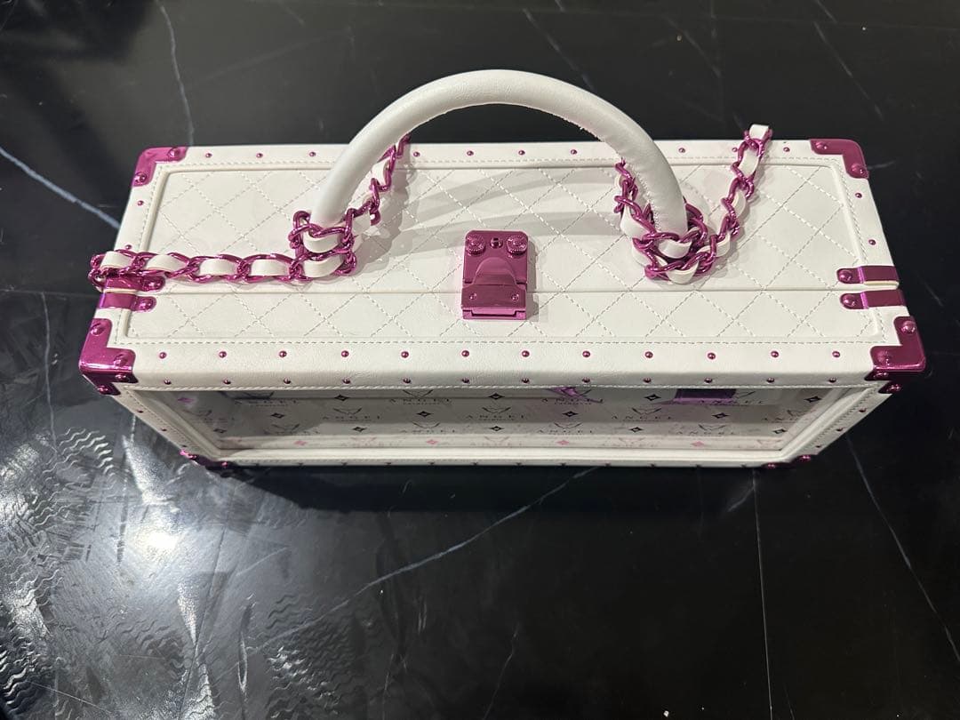 新品未使用エンジェルシャンパン　バレンタイン