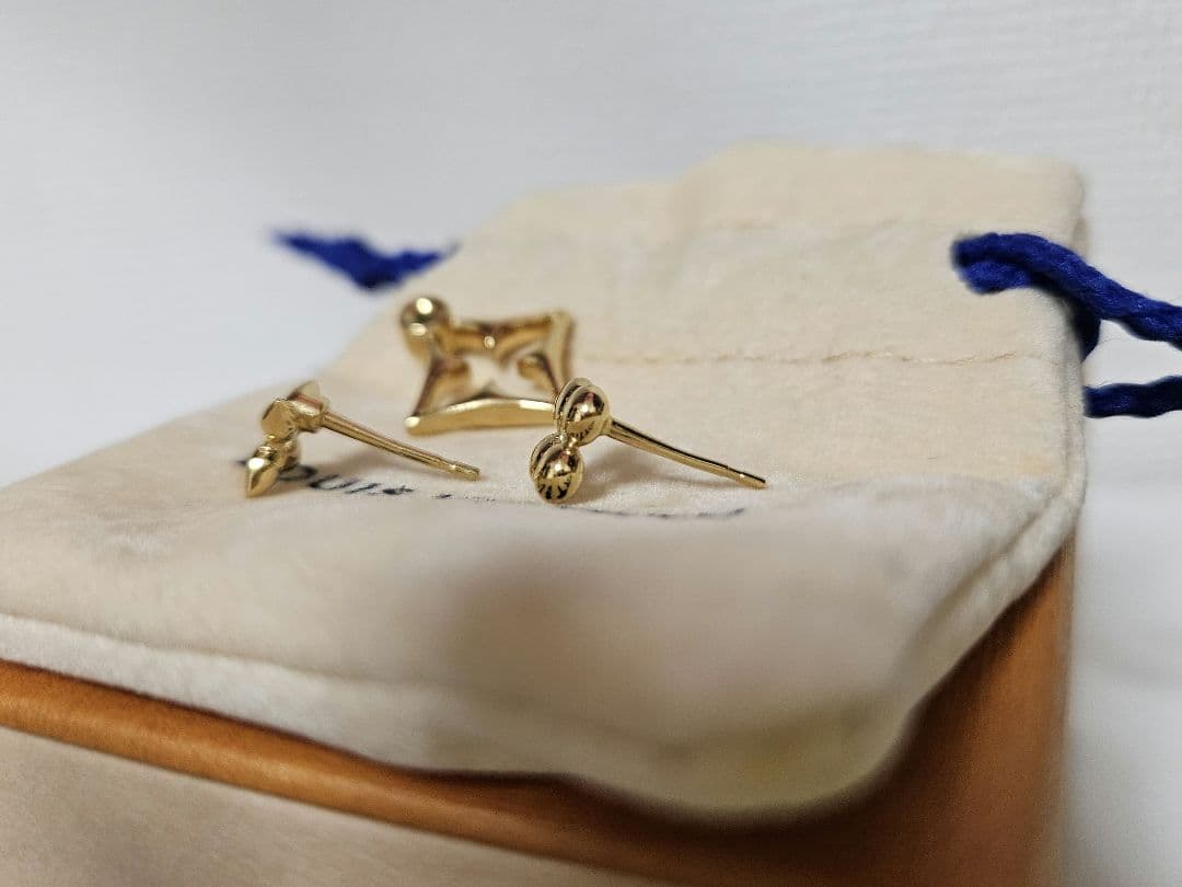 LOUIS VUITTON ピアス(片耳) LVフラワーグラム