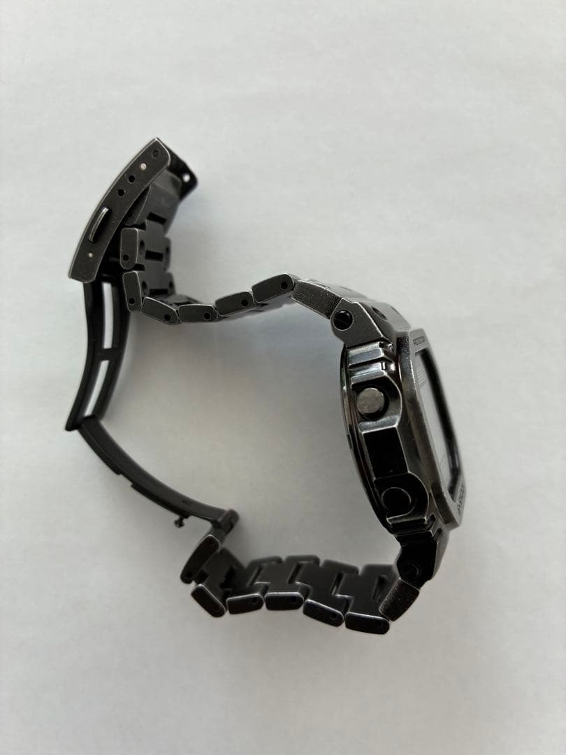 G-SHOCKフルメタルスクエアGMW-B5000 エイジド加工モデル