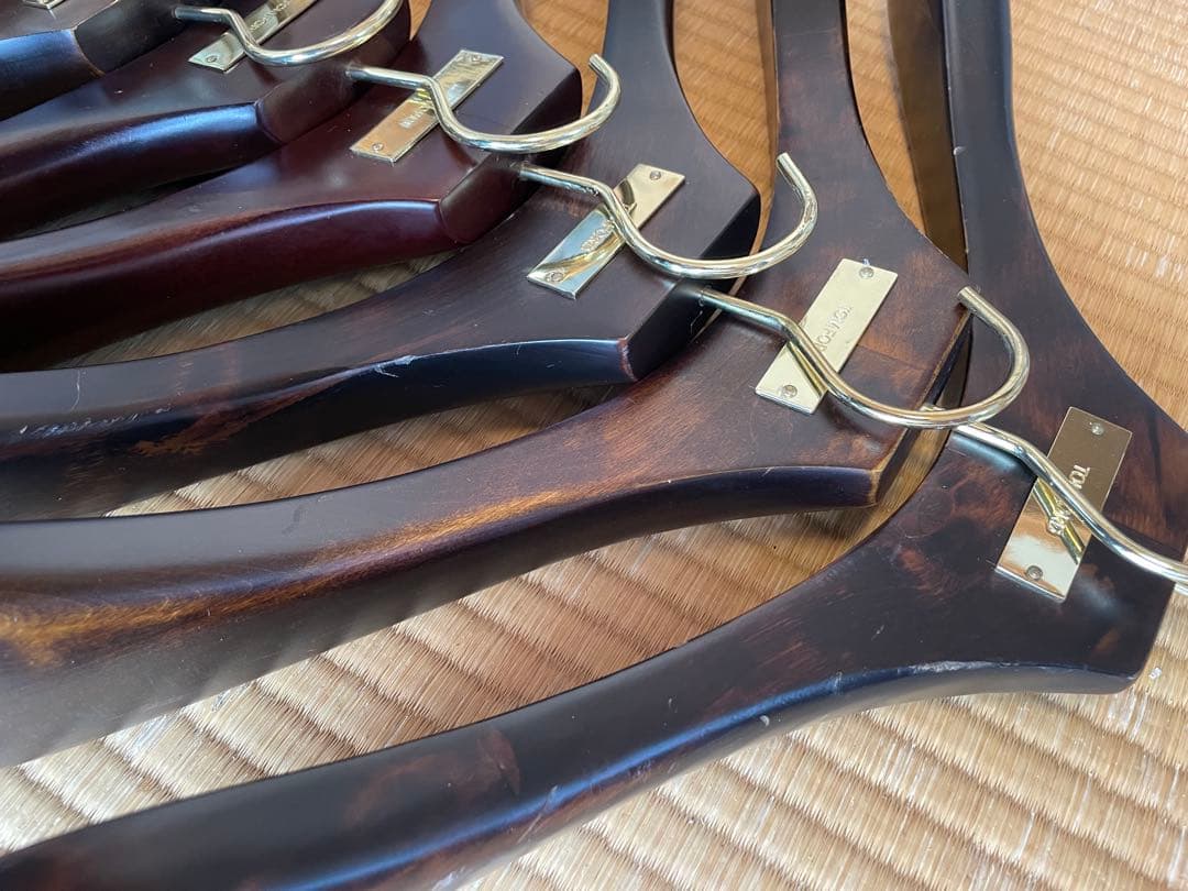 トムフォード　木製衣類ハンガー 10本セット