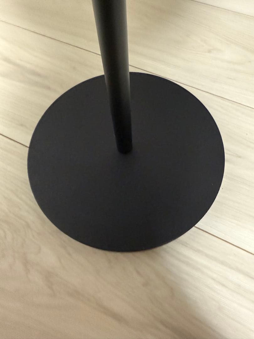 らくらくメルカリ便　リーンロゼ　サイドテーブル　ロゼシャンテレール