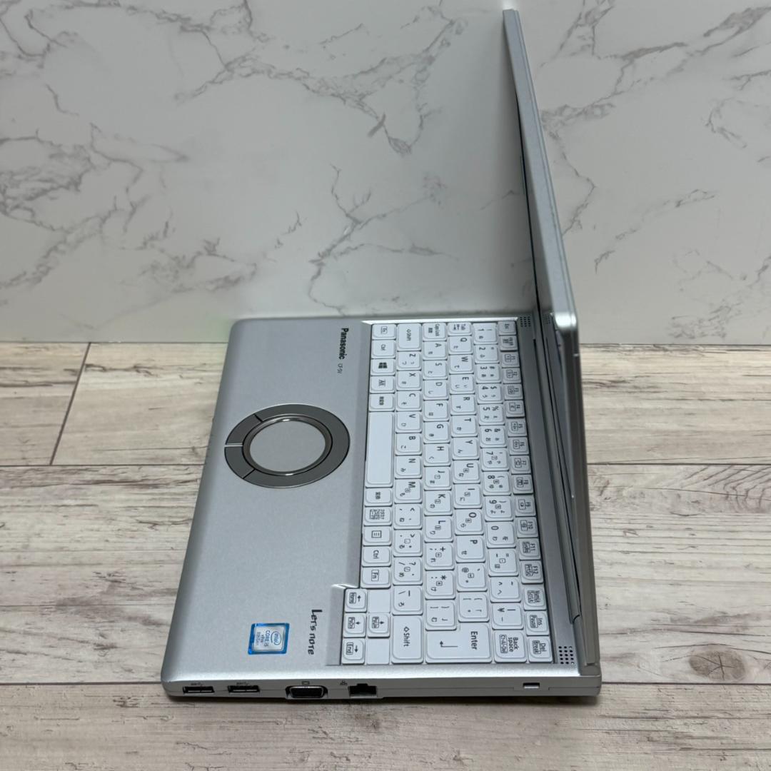 i5 第8世代 SSD 256GB バッテリー良好！