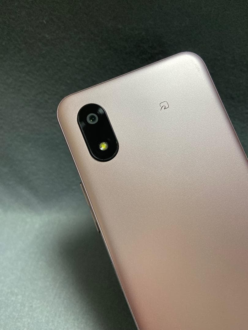 美品 SMフリー ZTE かんたんスマホ4 128GB ピンク色