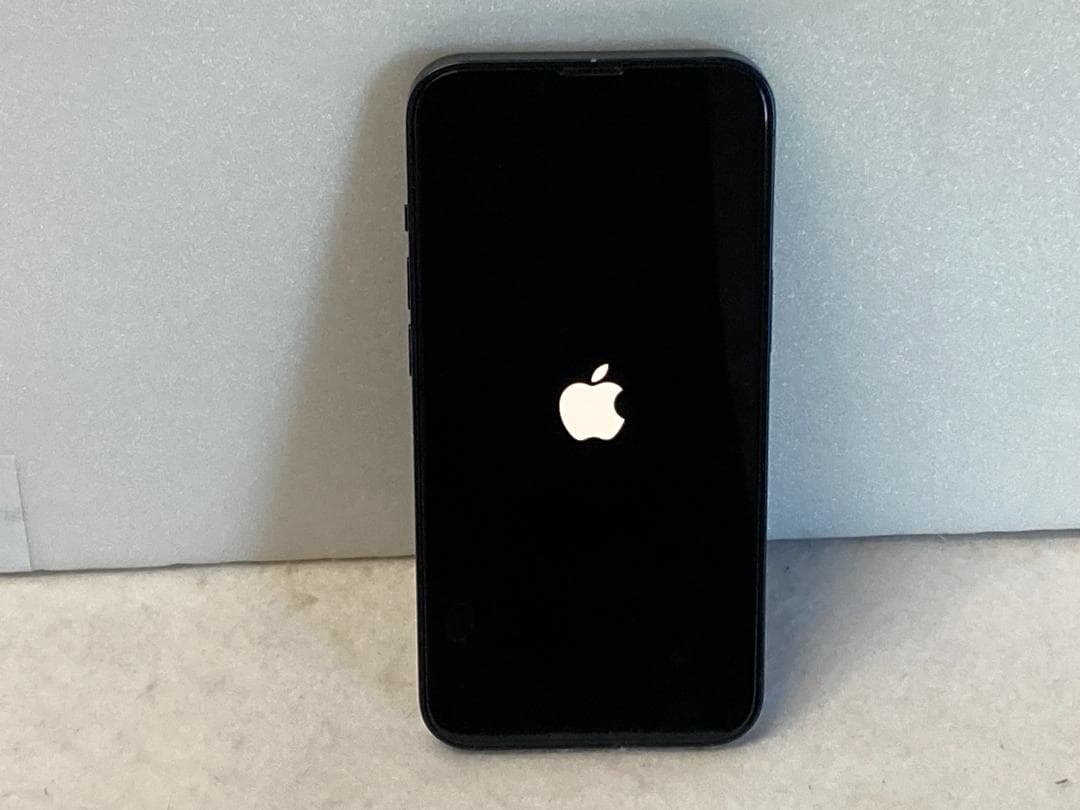 ★極美品★iPhone 13　128GB SIMフリー　MLNC3J/A