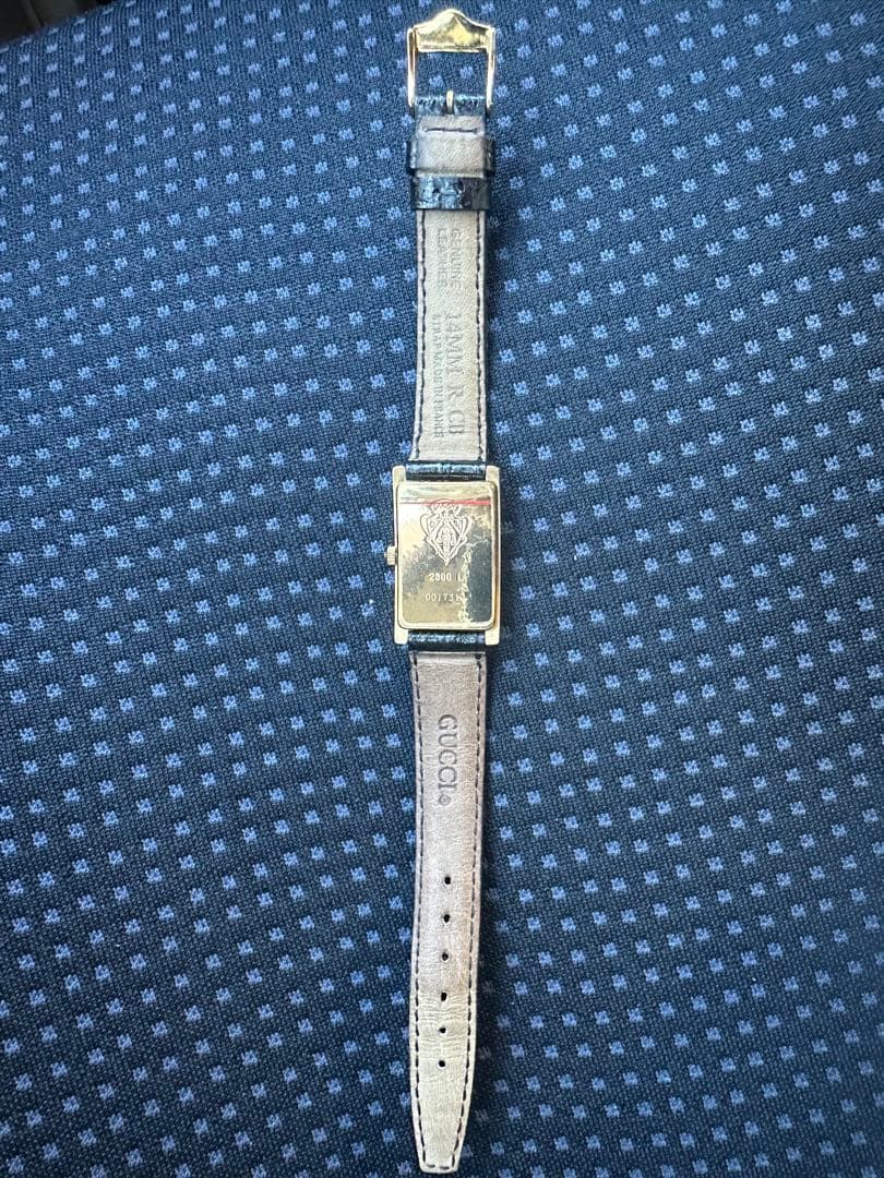GUCCI レザー ストラップ 時計 2600 L