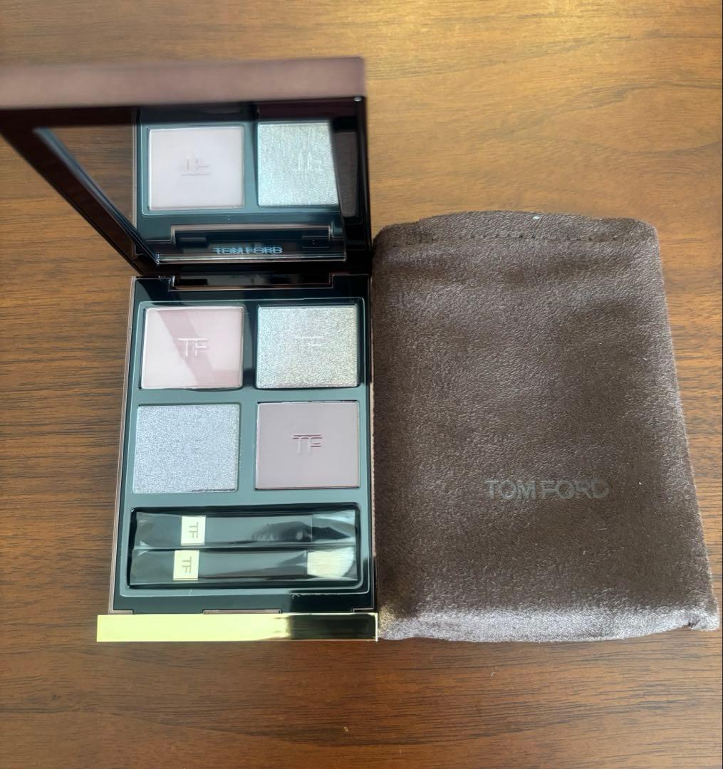 【未使用品】TOM FORD アイカラークォード　01S メタリックモーブ