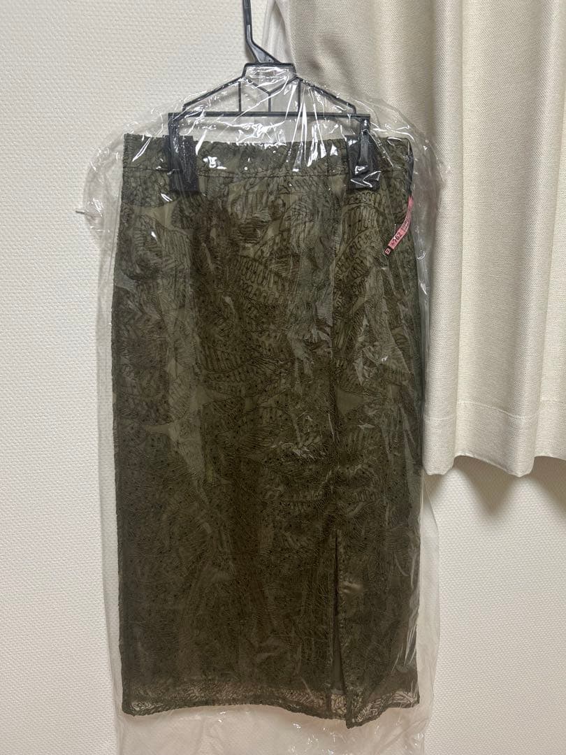 オリーブグリーン　フリル付き　パーティードレス　セット