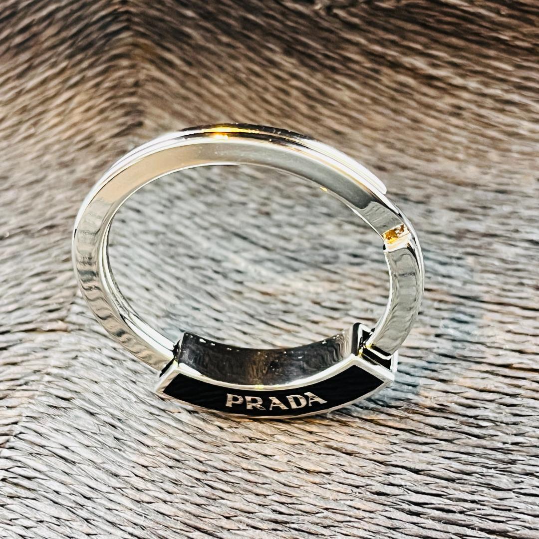 PRADA プラダ キーリング キーホルダー メンズ シルバー ブラック リング