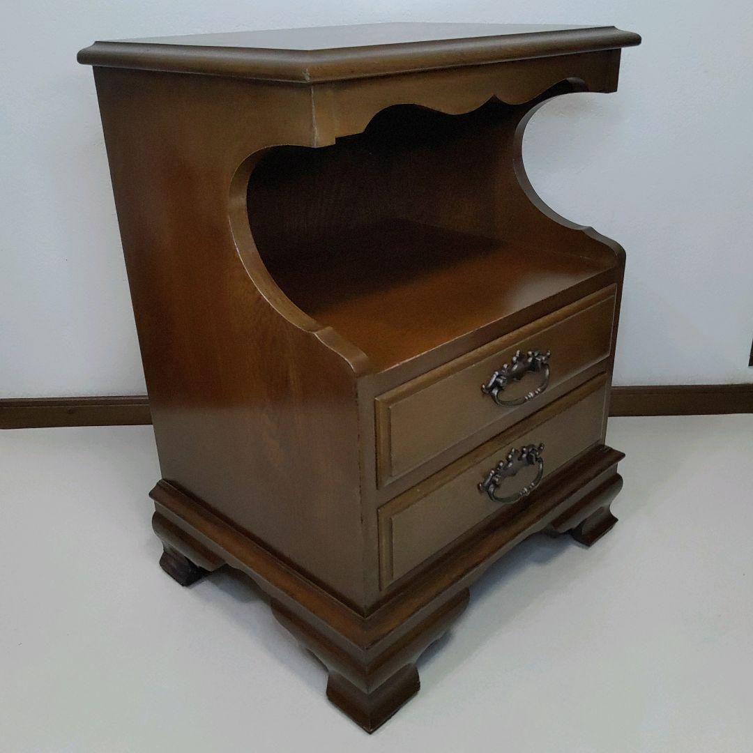 横浜クラシック家具 knock on wood HAND MADEサイドテーブル