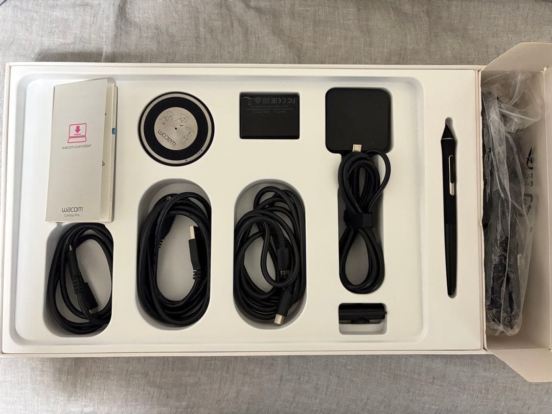 Wacom液タブCintiq pro 13 DTH-1320/K0