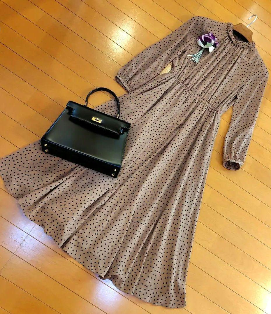 ミ*リ様 レリアン 近年モデル ベージュドットロングワンピース