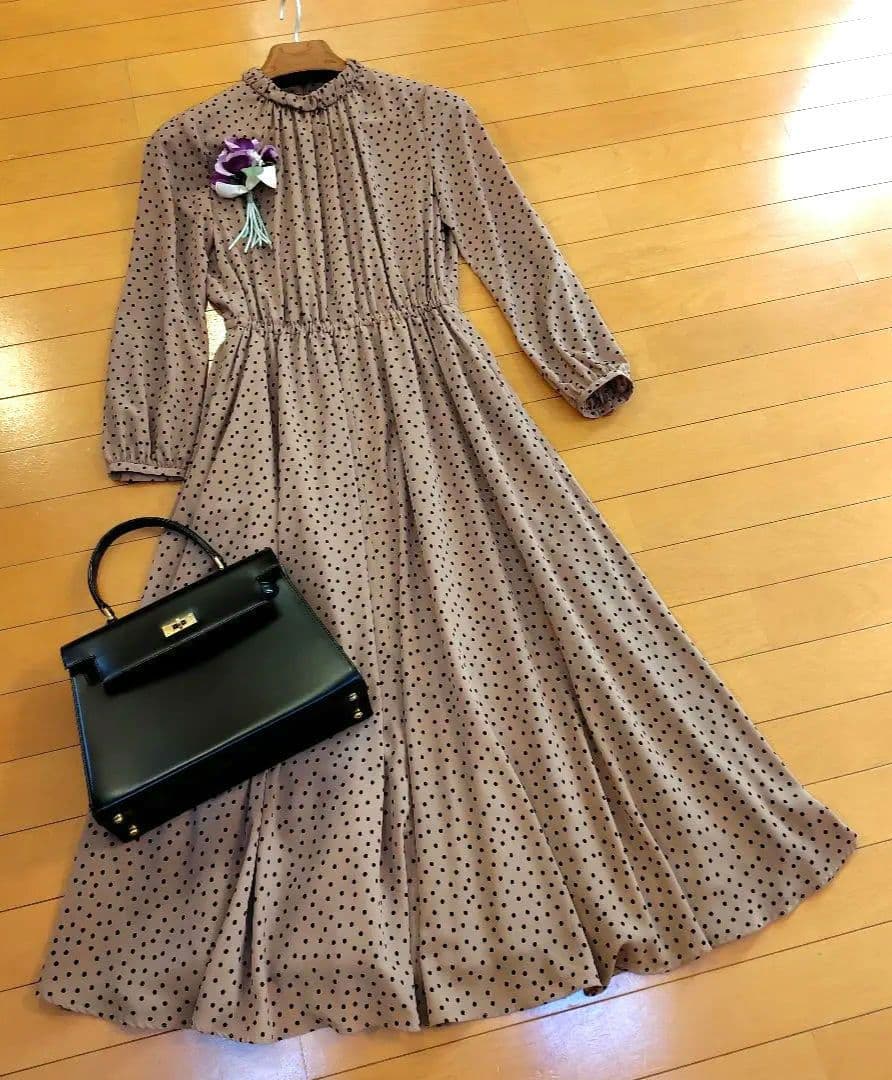 ミ*リ様 レリアン 近年モデル ベージュドットロングワンピース