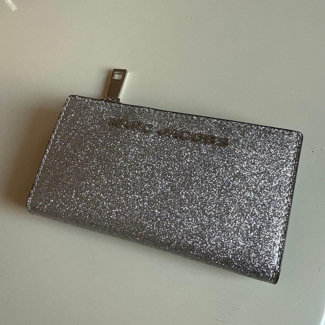 【美品】　MARC JACOBS マークジェイコブス　財布　シルバー　ラメ