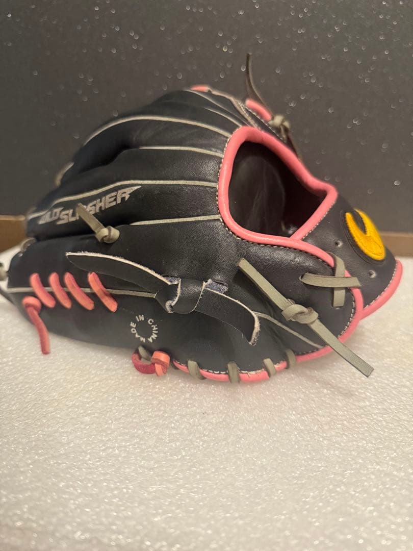 ★美品★ NIKE ナイキ 一般軟式 内野手用 希少 ピンクカラー