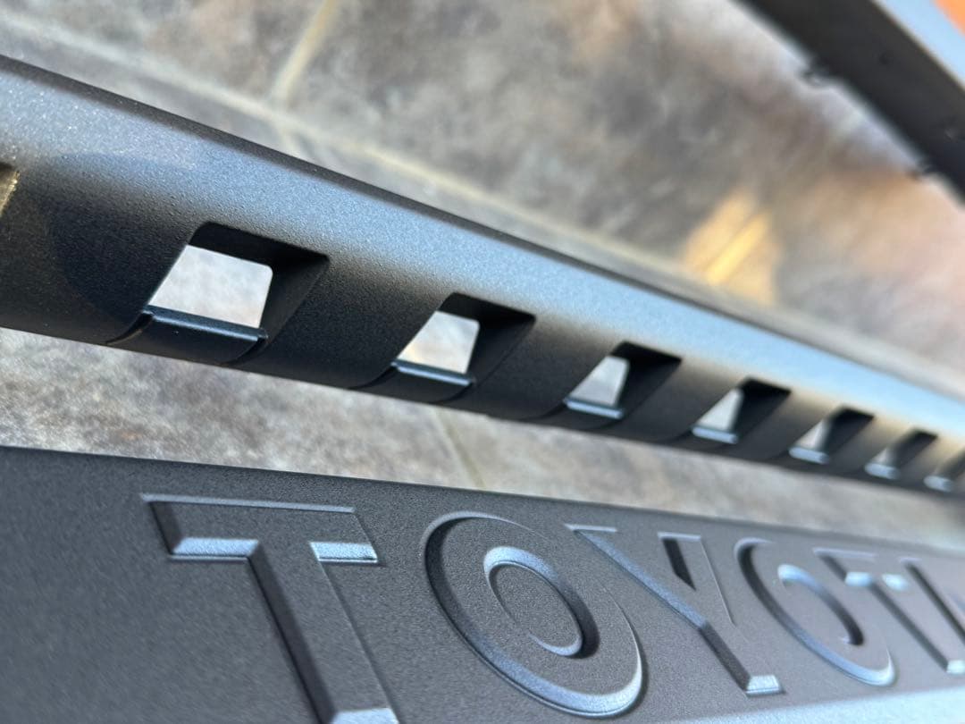 ②ランドクルーザー　250 グリル　フルセット　ラプターライナー塗装