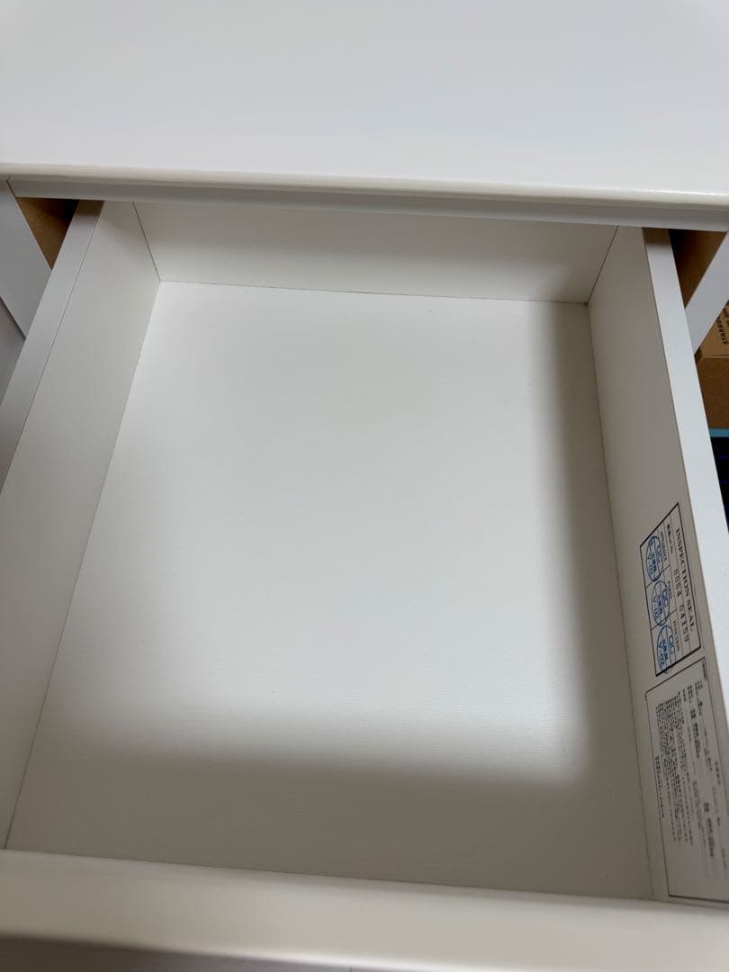 プ*数様 【8/8〜先着順！】　ニトリローチェスト　ホワイト　※送料手数料込み