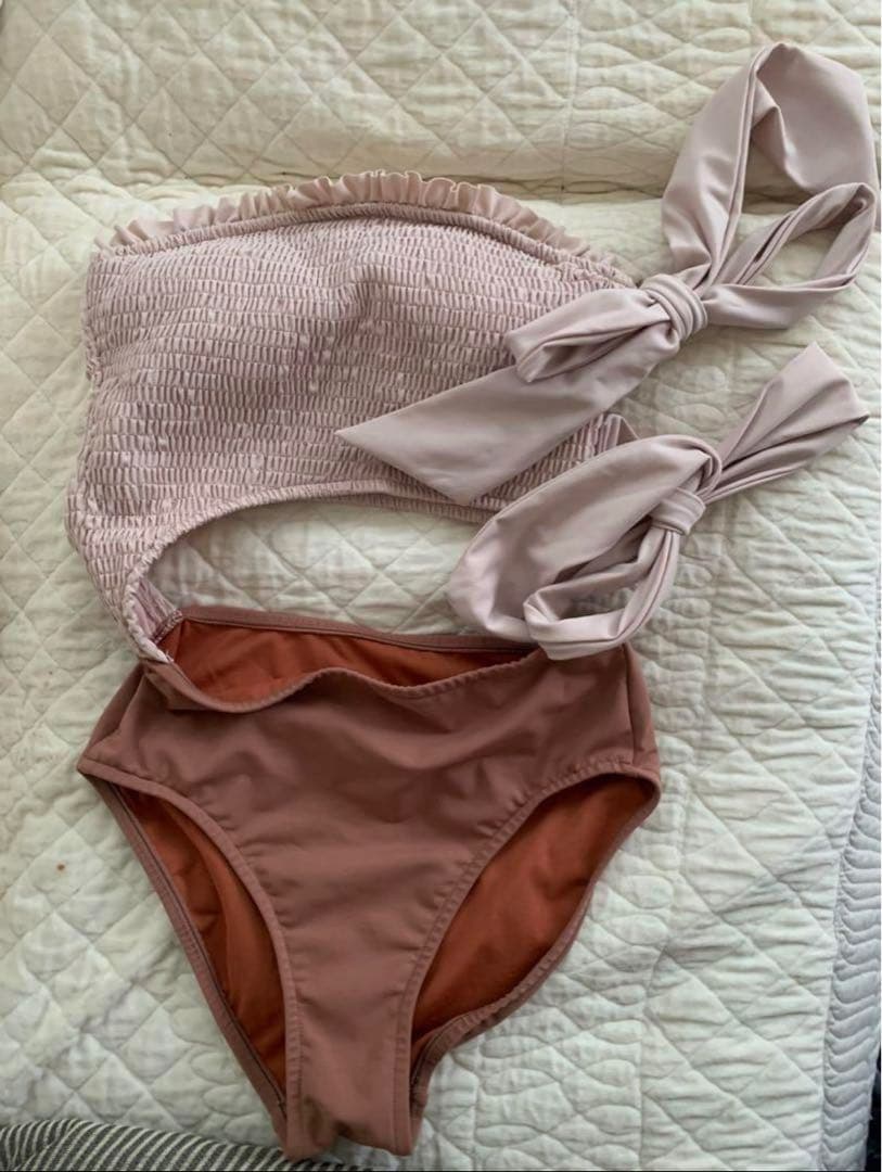 【herlipto】即完売 水着