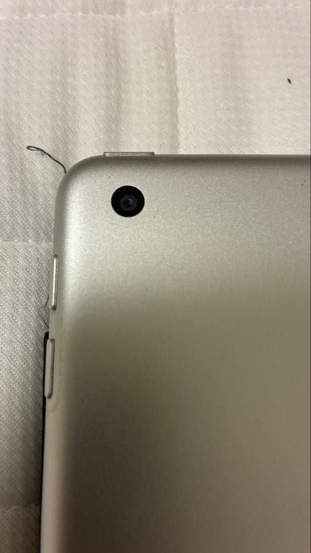 【美品】Apple iPad シルバー　6世代　Wi-Fiモデル　32GB