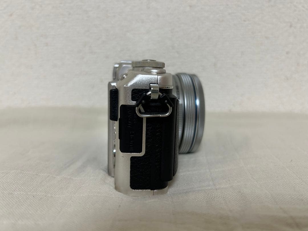 OLYMPUS PEN E-PL7 シルバー