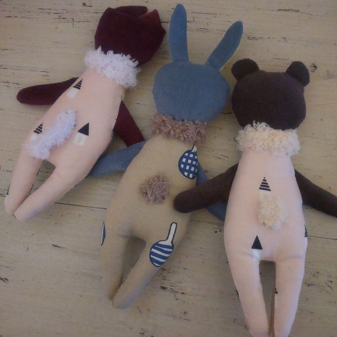 ミナペルホネン　森のみんな大集合して記念撮影