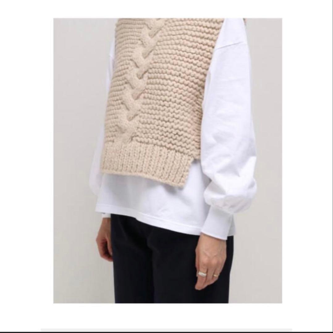 HYKE CABLE-KNIT CROPPED VEST ケーブルニットベスト