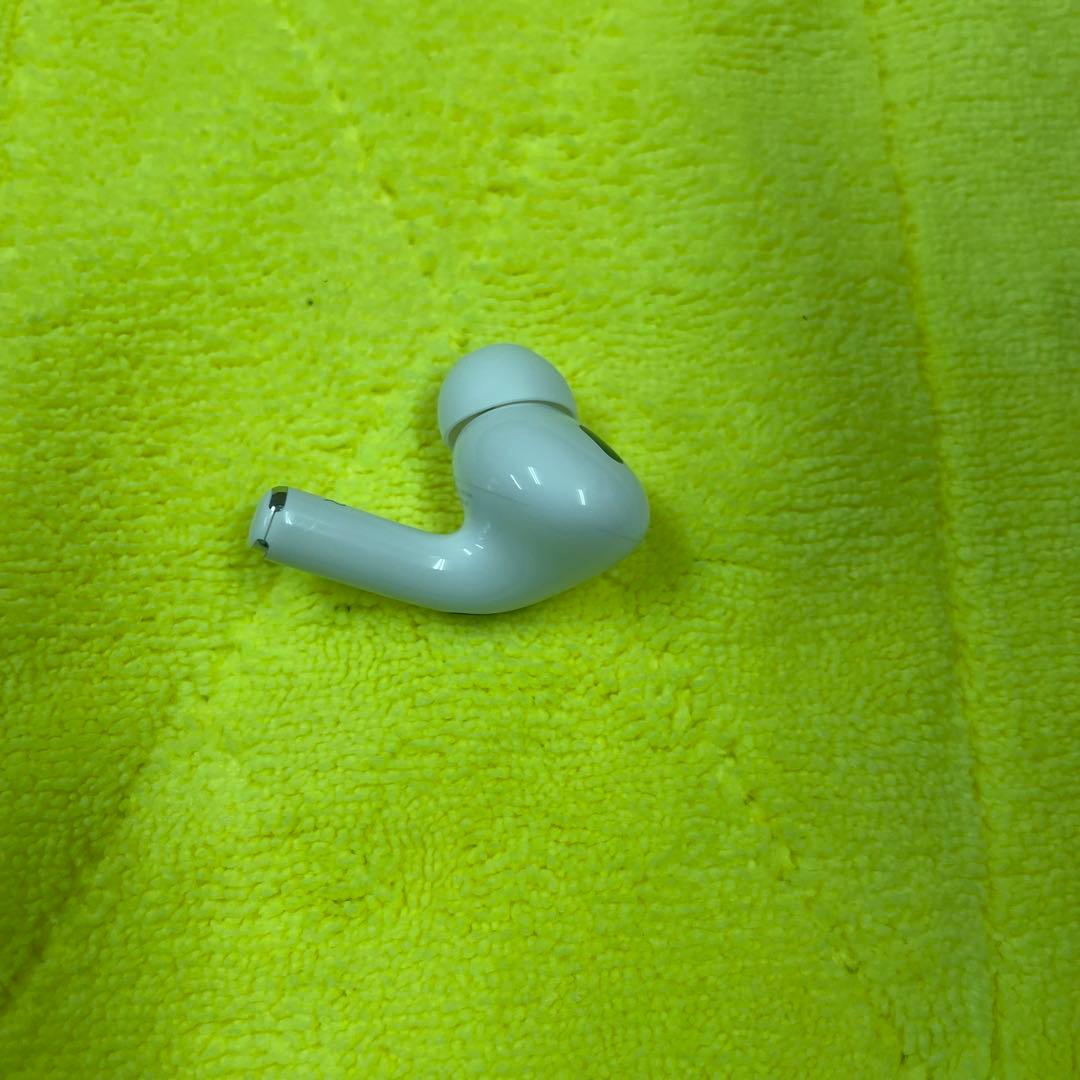 AirPods pro 第2世代　右耳のみ　Lightningタイプ