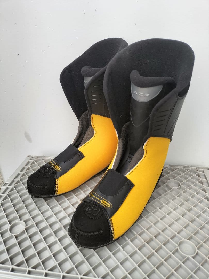 28.0cm Head Cyber スキーブーツ