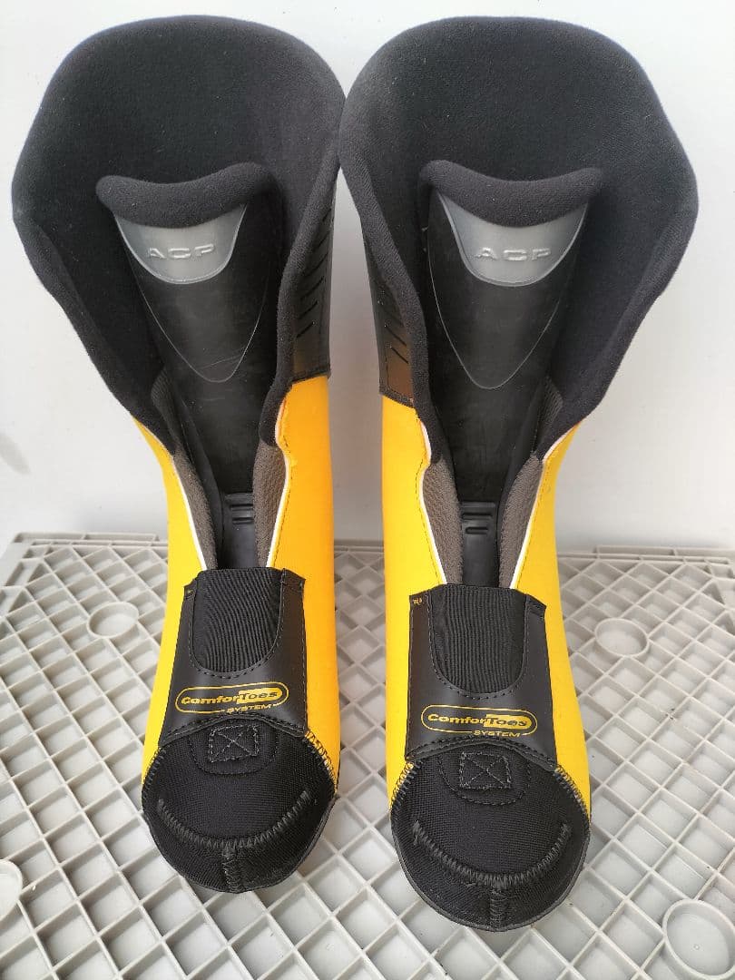 28.0cm Head Cyber スキーブーツ