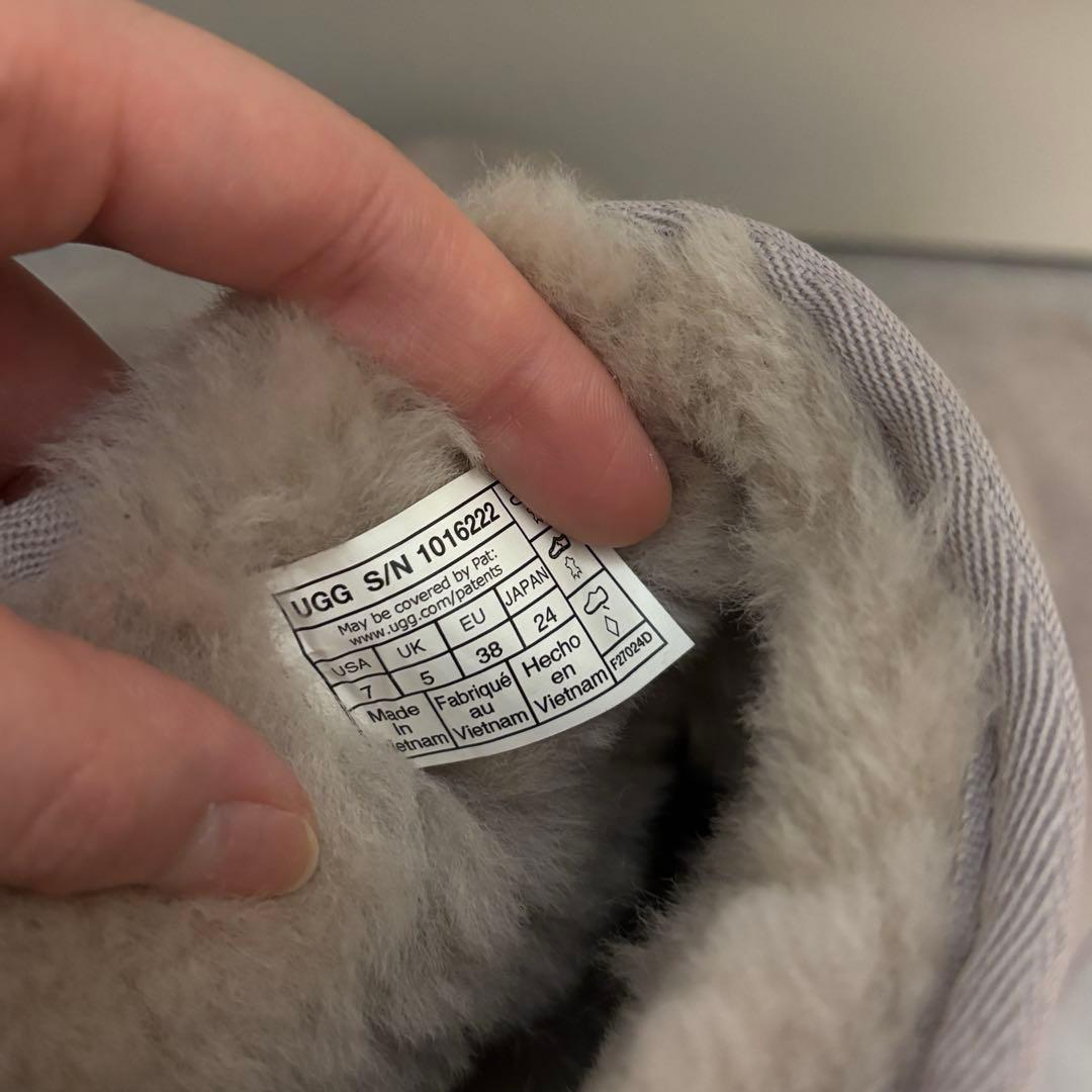 UGG クラシック ミニ II ロゴパッチ アンクルブーツ　24cm