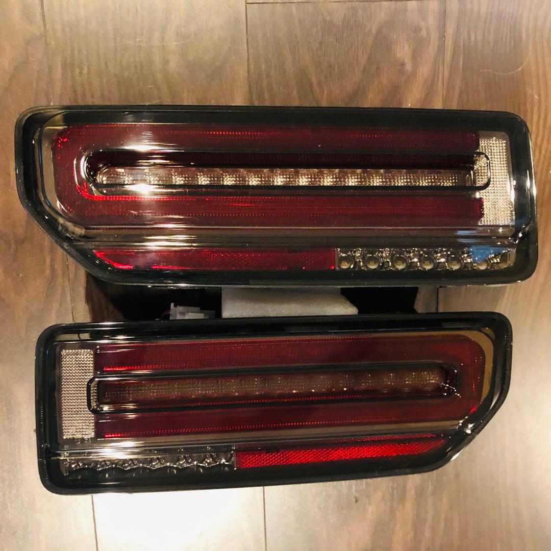 ジムニーJB64・74W 新型ベンツ風Gタイプ仕様 LED スモークテールランプ