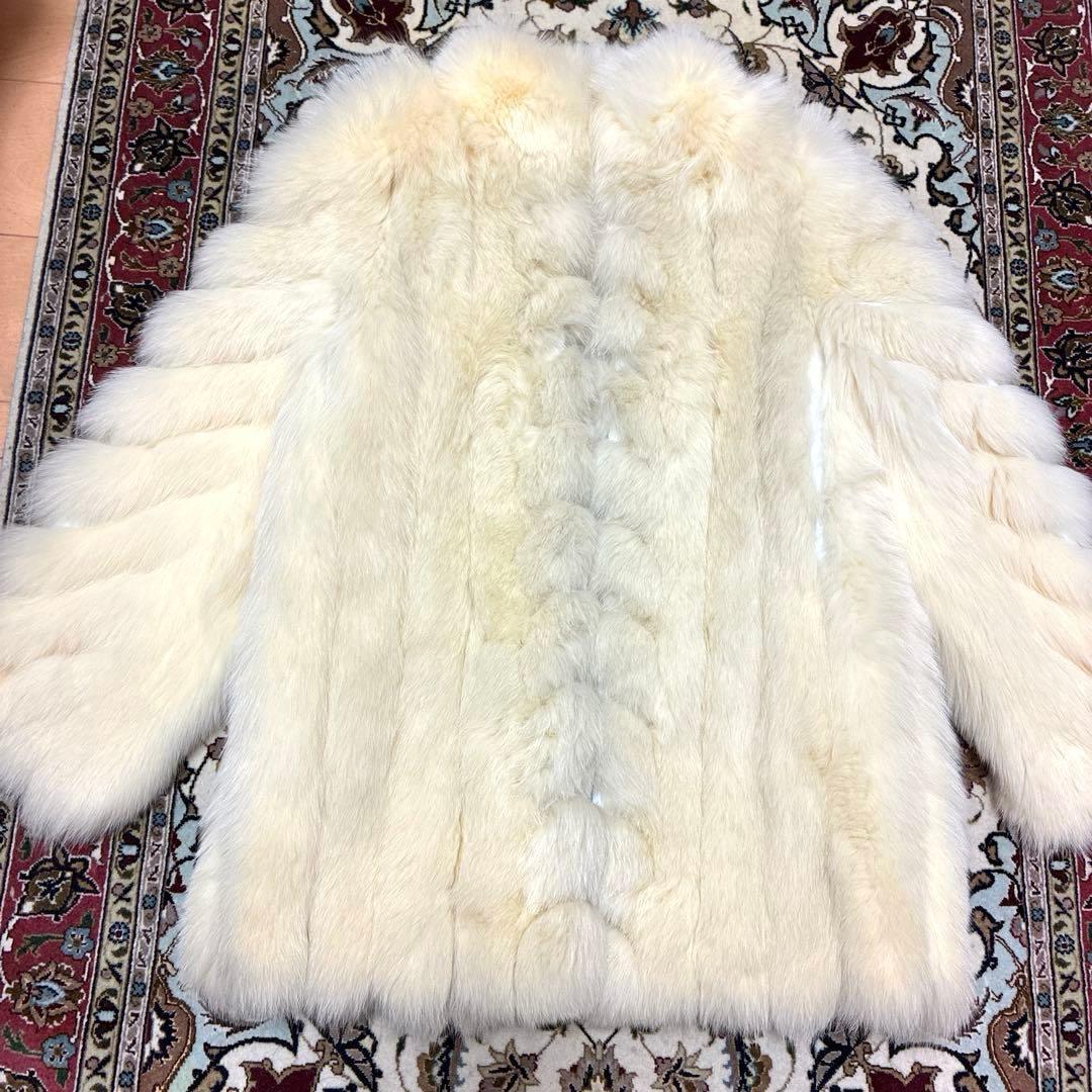 【美品】クリーム色の毛皮コート、毛皮　Elegance Fur ファーコート