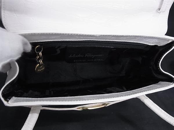 Salvatore Ferragamo フェラガモ クロコダイル型押しレザー