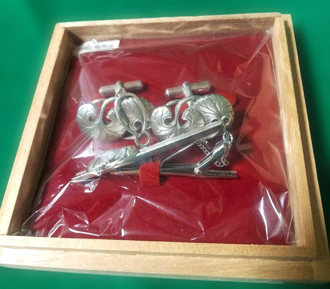 美品　銀製品　秋田　伝統工芸品　ネクタイピン　カフスボタン 桐箱入り　竹谷宝石