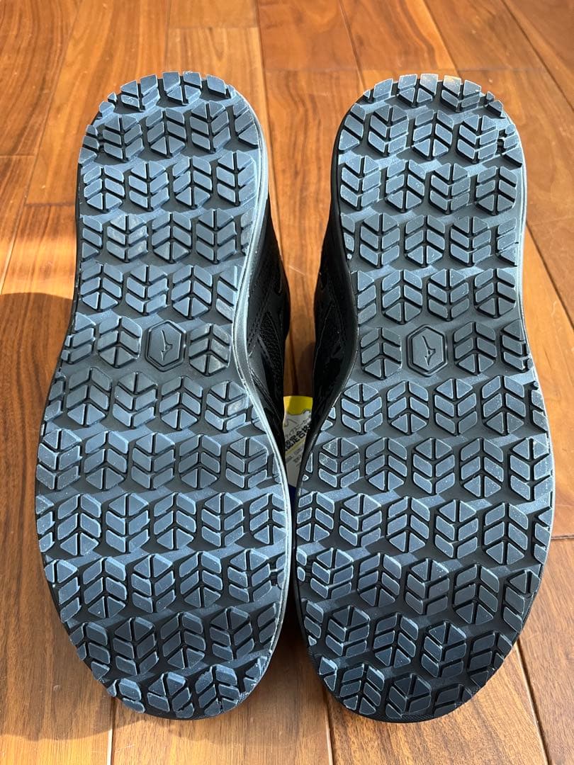 Mizuno ブラック迷彩ハイカット安全靴