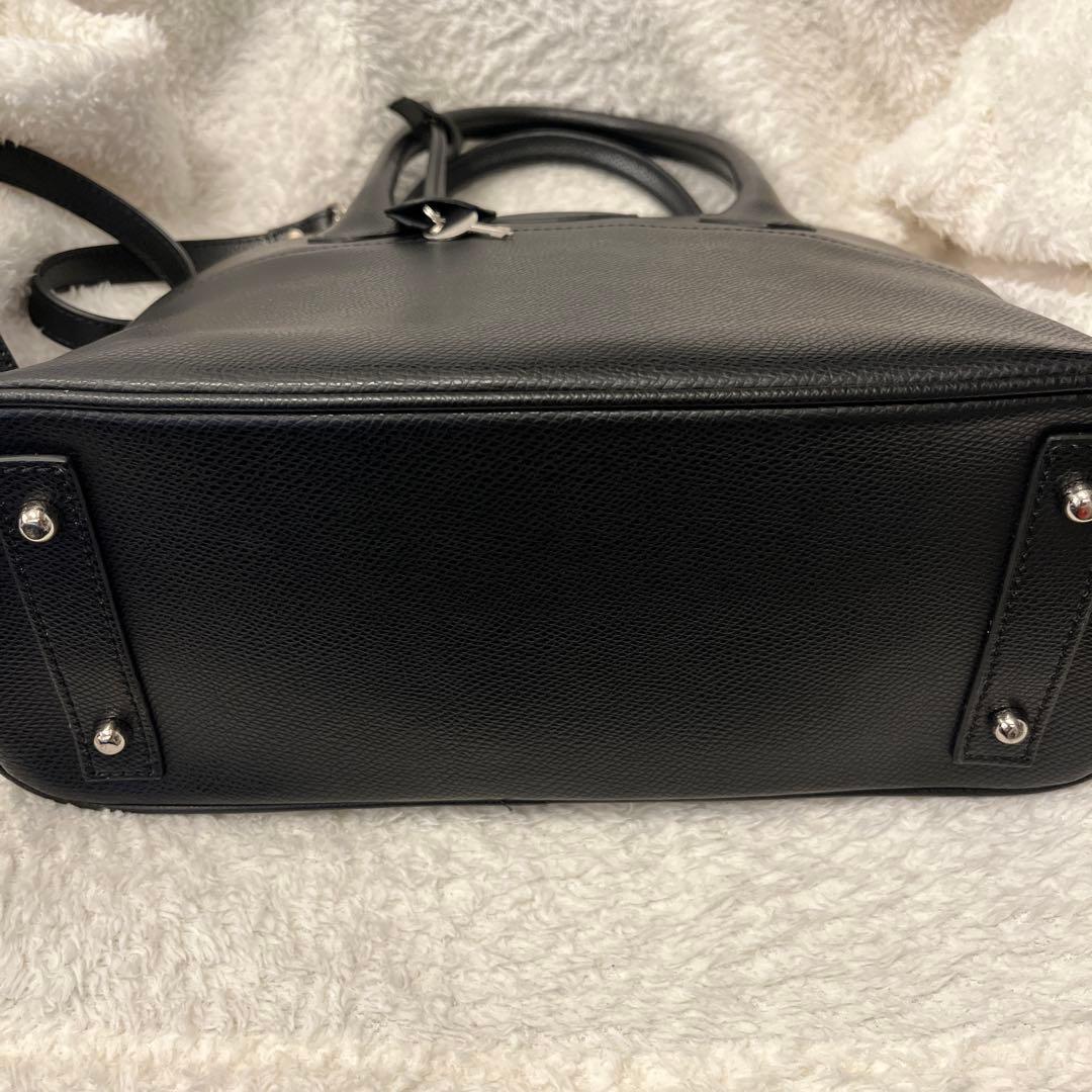 ☆本革　ブガッティ　ハンドバッグ　ブラック　カラー☆