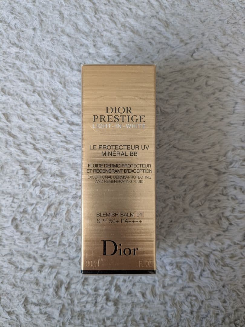 Diorプレステージ ホワイト ル プロテクターUVミネラルBB 01