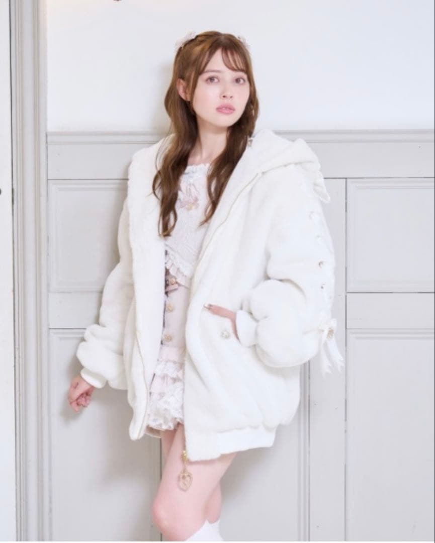 LIZLISA リボンうさみみファーブルゾン ホワイト