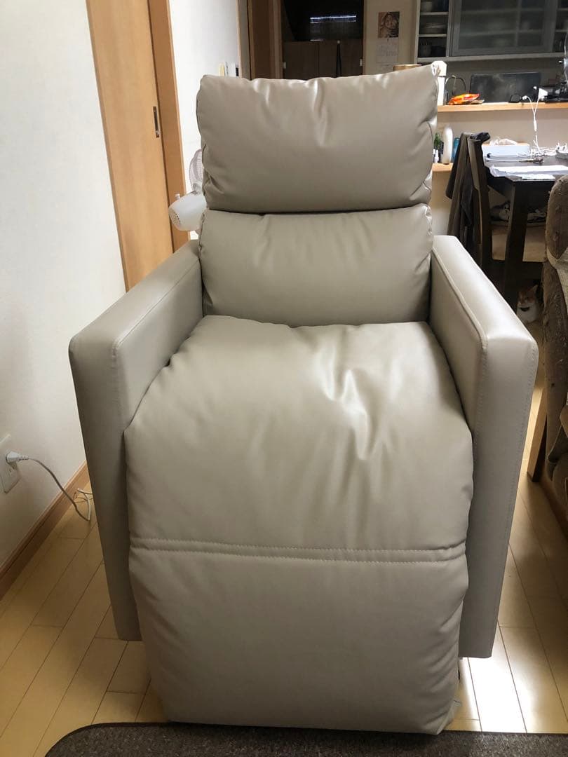値下げ‼️一人掛けソファー 手動リクライニング式 引き取り専用