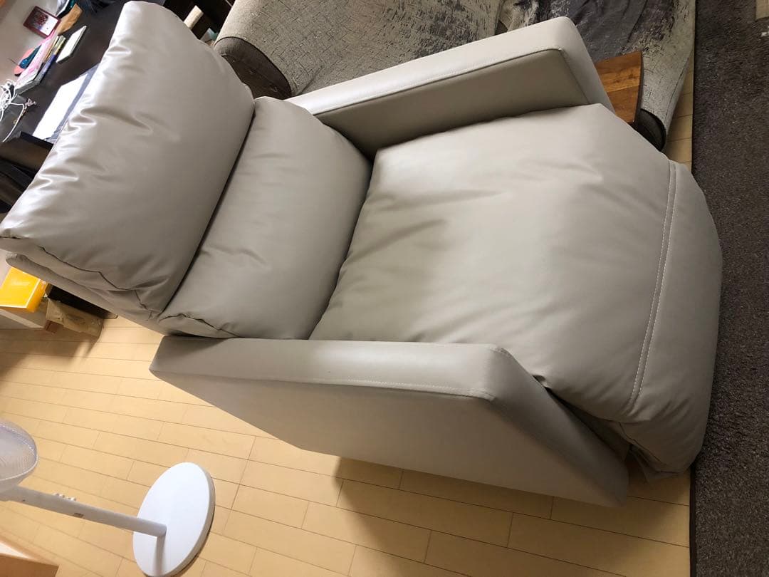 値下げ‼️一人掛けソファー 手動リクライニング式 引き取り専用
