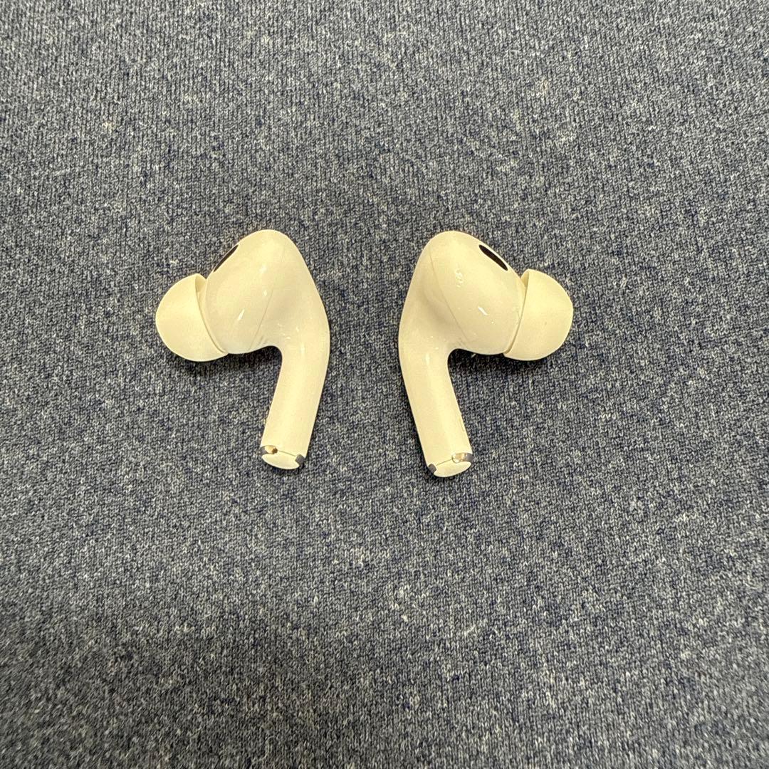 AirPods Pro第二世代本体＋充電ケース（TYPE C）付き