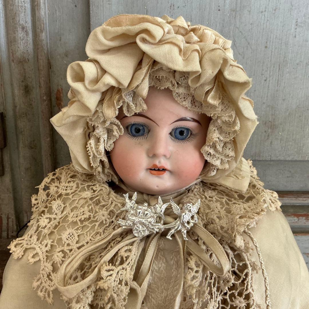 フランスアンティーク　天使と小鳥のブローチ　シルバープレート　ドールさんにも♡