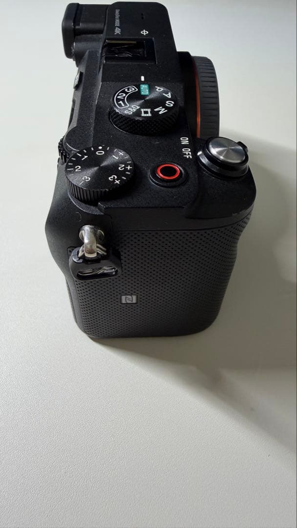 ［セット］美品Sony α7C ズームレンズキット +純正シューティンググリップ