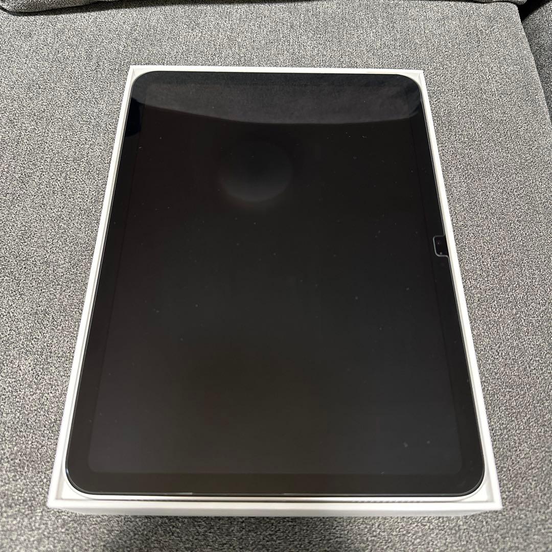 【美品】Apple iPad A16（第11世代）　128GB シルバー