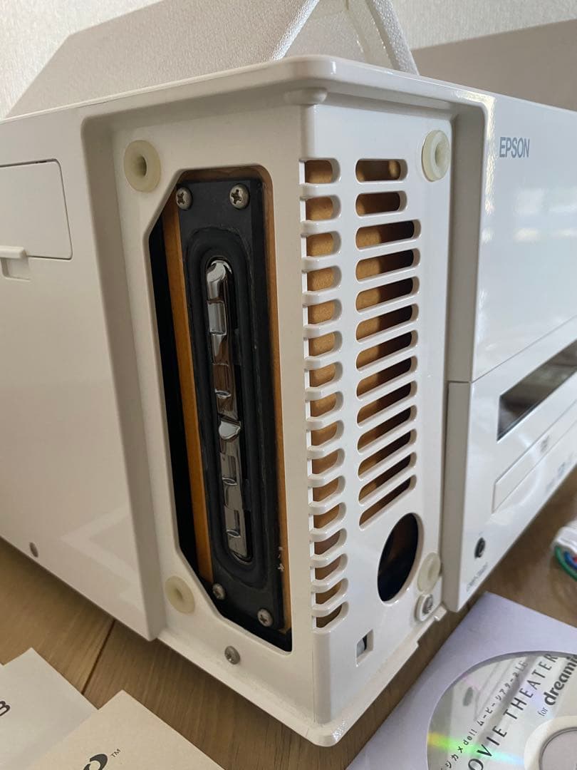 EPSON DREAMIOプロジェクター EMP-TWD3