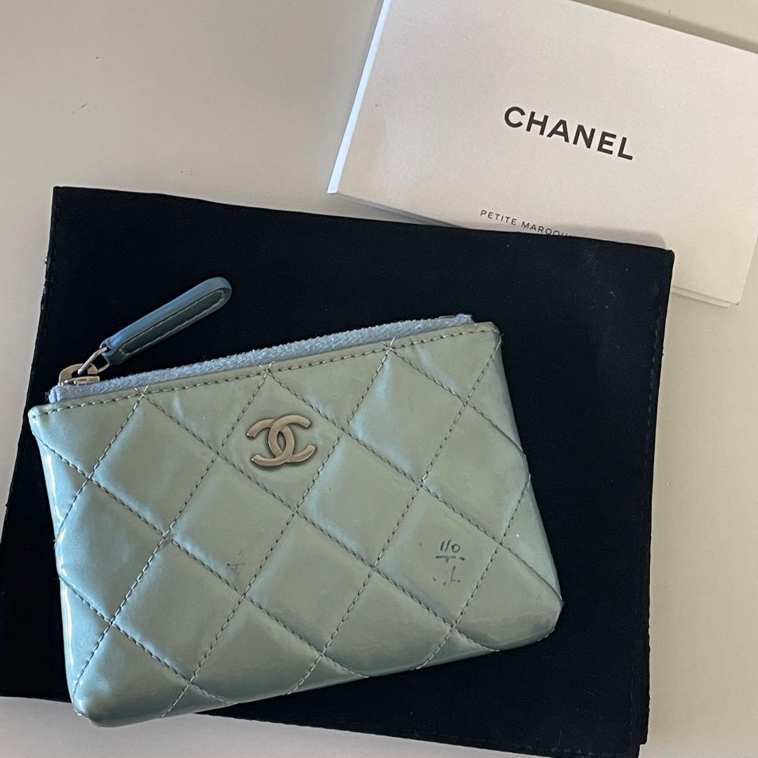 CHANEL シャネル　エナメル　ケース　マトラッセ　ライトブルー