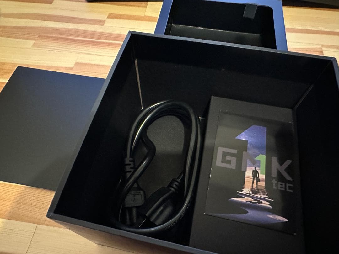 GMKtecミニPC i5-1135G7/16GB/512GB SSD/OSなし