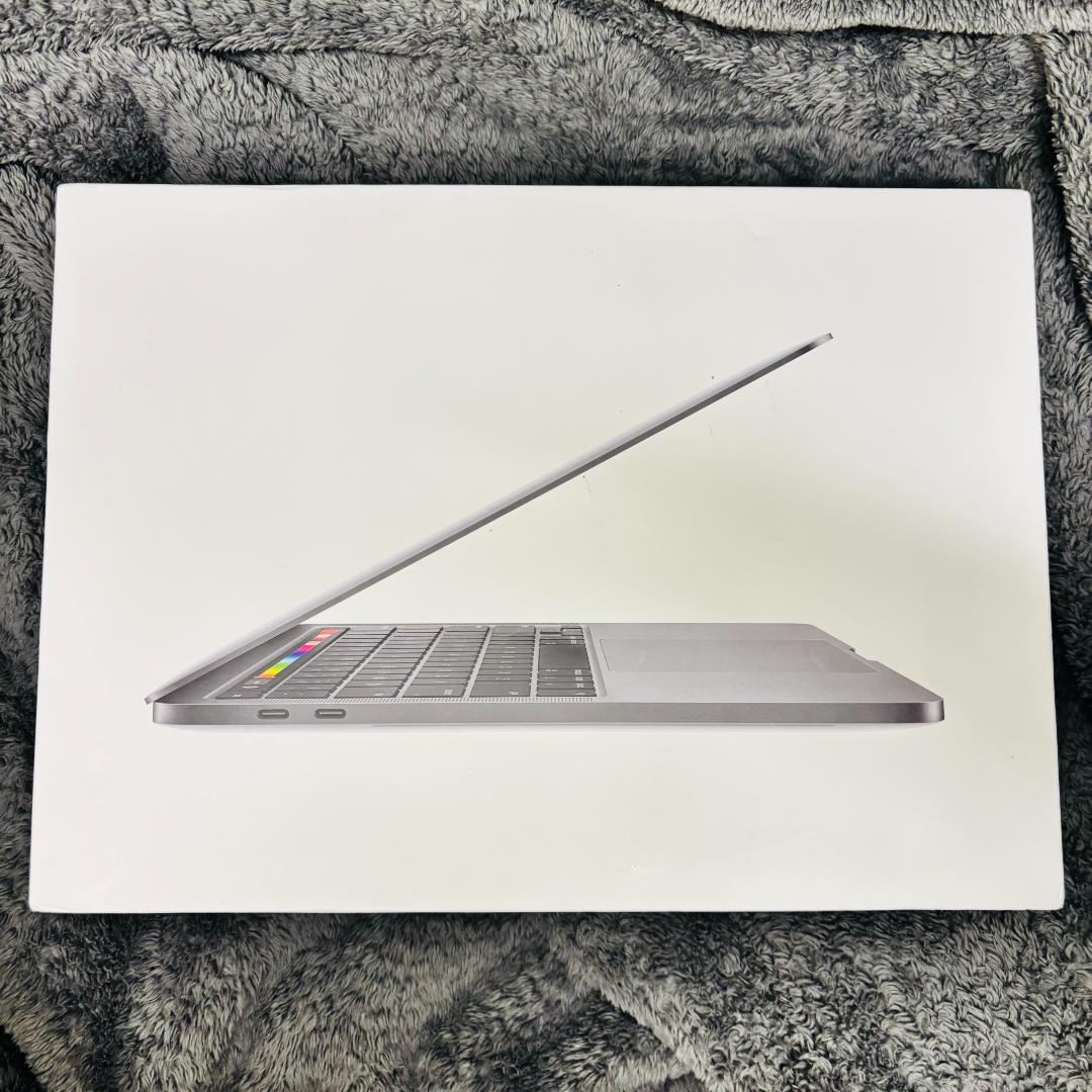 【美品】MacBook Pro 13インチ i7 16G 512GB A2251