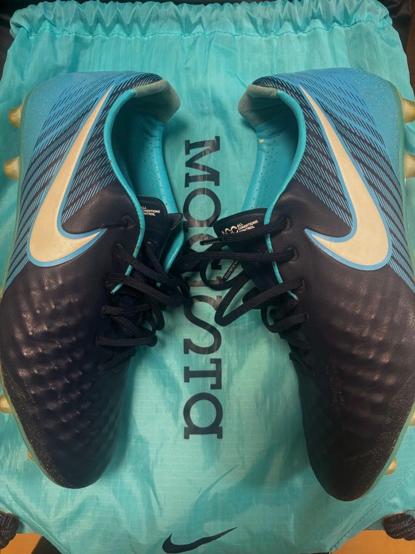 サッカースパイク ナイキ マジスタオーパ スII HG 26.5cm【最終値下】