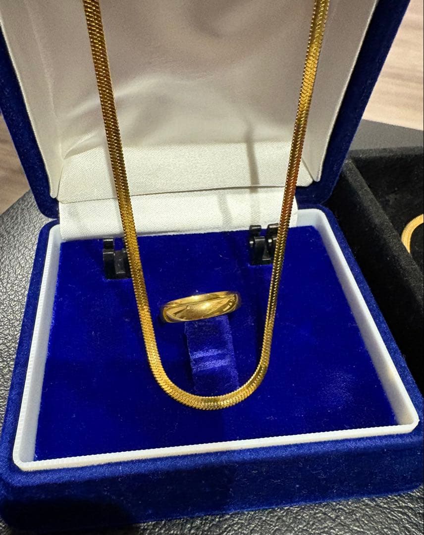 T*M様 生前整理アクセサリーまとめ売りとCOACHの財布